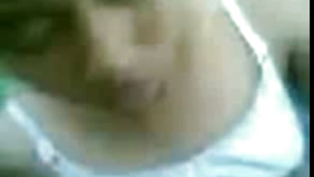 Mulattoはより大きい胸を持つより暗い白人男性である。 av ごっくん 動画